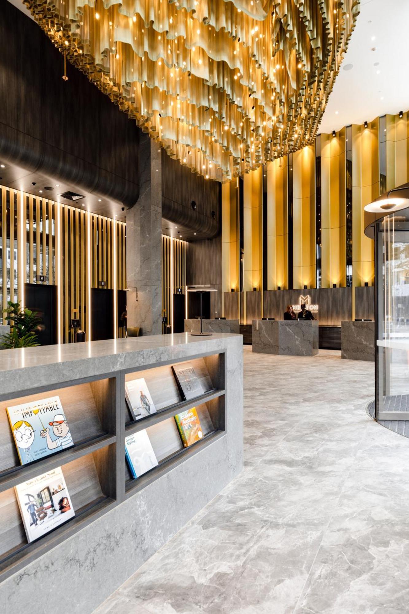 Meriton Suites Canberra Extérieur photo The lobby of the hotel