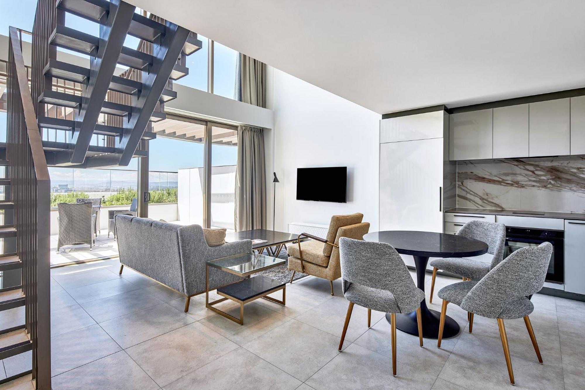 Meriton Suites Canberra Extérieur photo A living room at the hotel